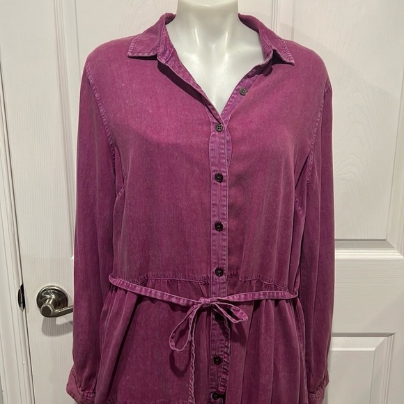 Billy T fuchsia color tiered drop waist button down shirt dress size L - Picture 3 of 8